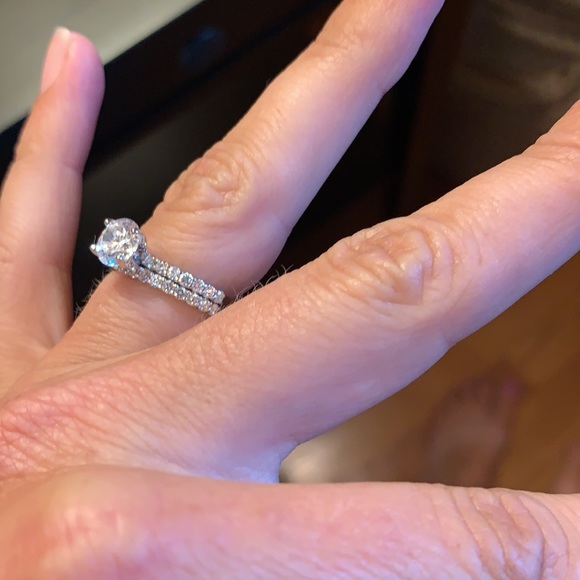Engagement ring set - Picture 2 of 5